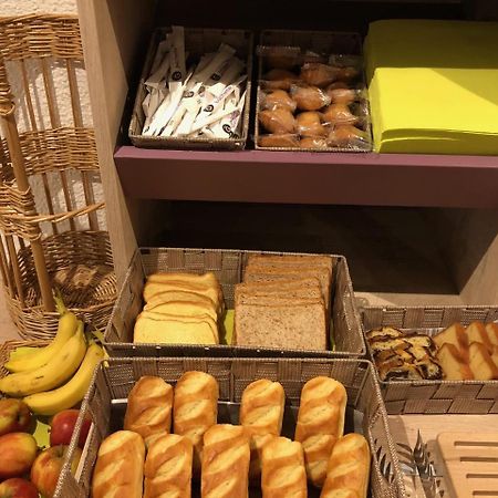 Hotel Du Stade Ex Kyriad Direct Lille Est Stade Pierre Mauroy 阿斯克新城 外观 照片