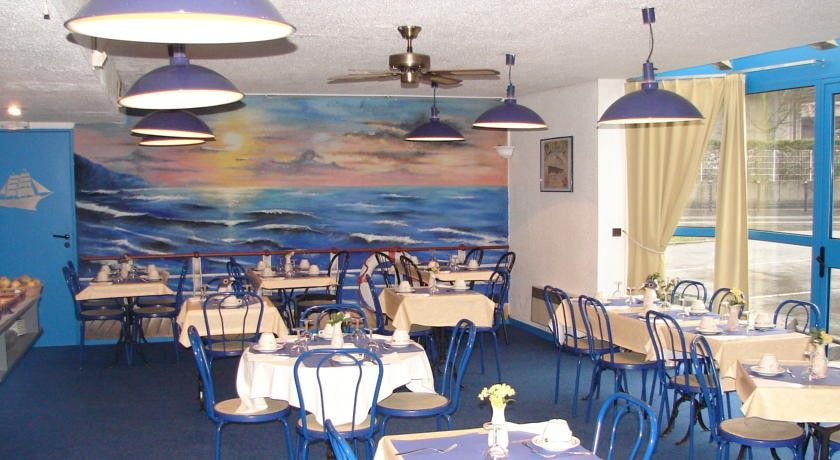 Hotel Du Stade Ex Kyriad Direct Lille Est Stade Pierre Mauroy 阿斯克新城 外观 照片