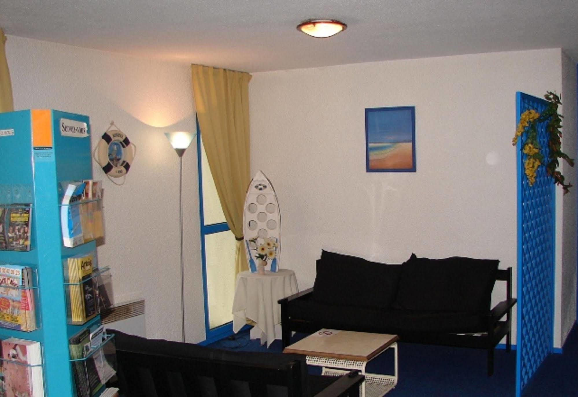 Hotel Du Stade Ex Kyriad Direct Lille Est Stade Pierre Mauroy 阿斯克新城 外观 照片