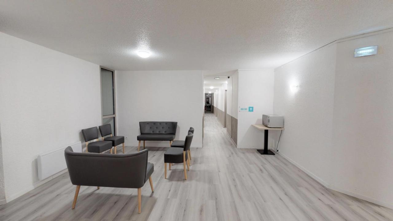 Hotel Du Stade Ex Kyriad Direct Lille Est Stade Pierre Mauroy 阿斯克新城 外观 照片