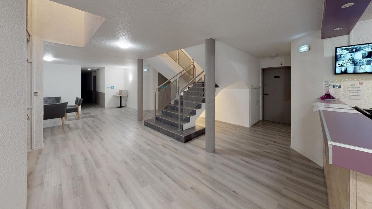 Hotel Du Stade Ex Kyriad Direct Lille Est Stade Pierre Mauroy 阿斯克新城 外观 照片